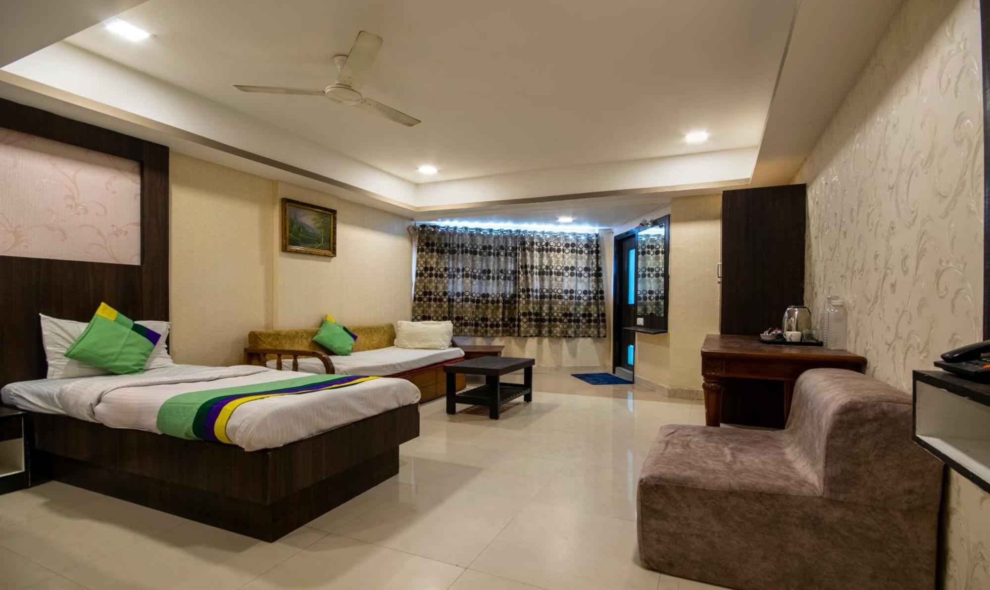 Itsy Hotels Shree Krishna Palace Ahmedabad Exterior photo